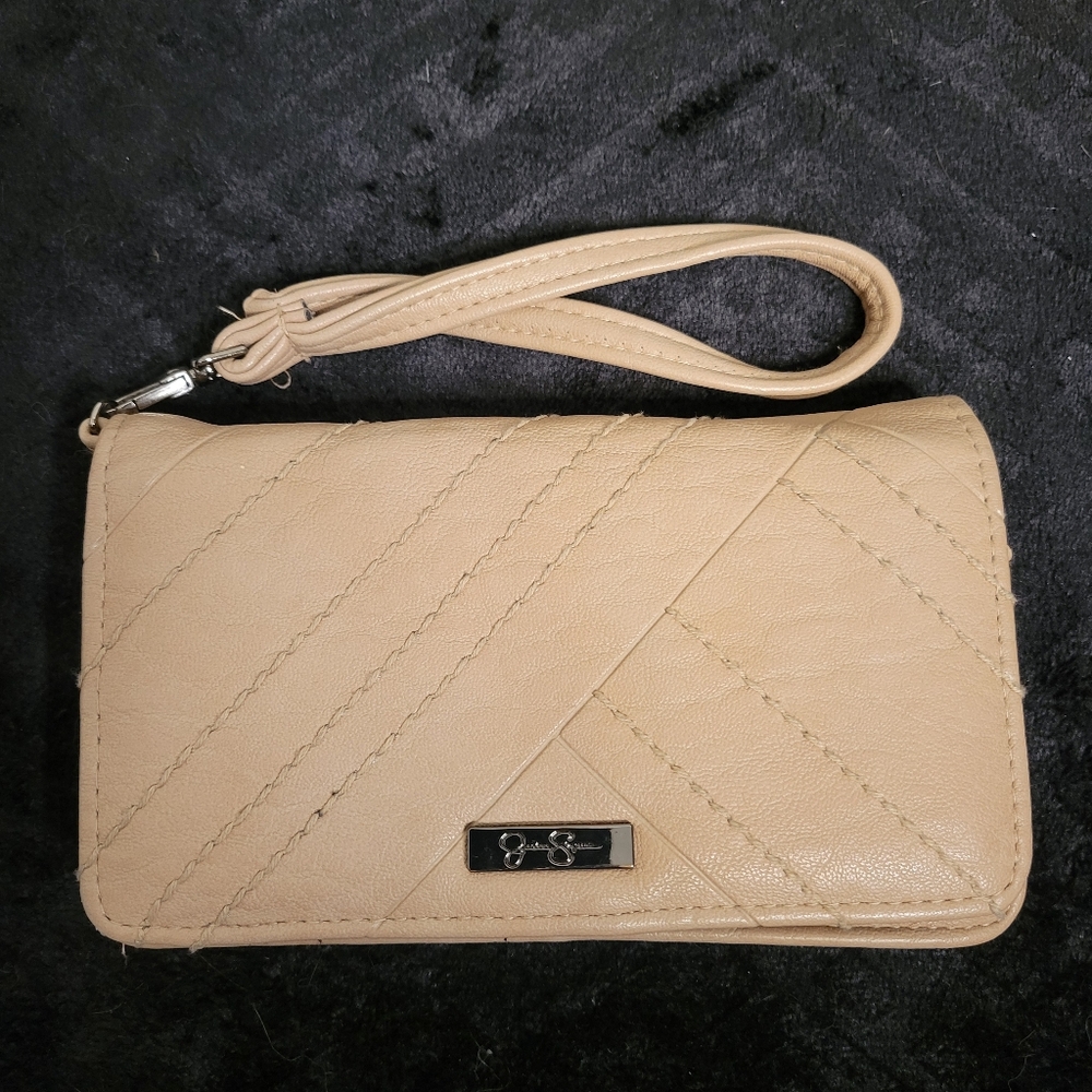 Quilted Wrislet Wallet